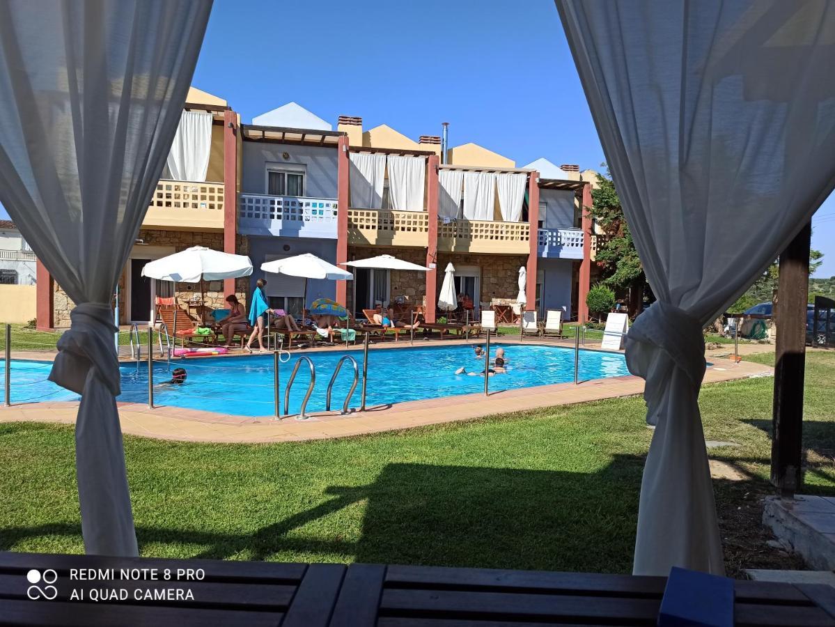 Ydna Family Hotel Apartments 포씨디 외부 사진