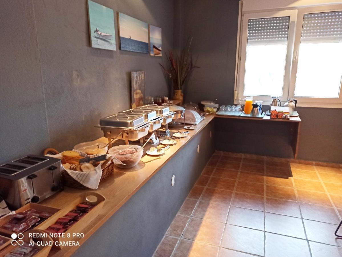 Ydna Family Hotel Apartments 포씨디 외부 사진
