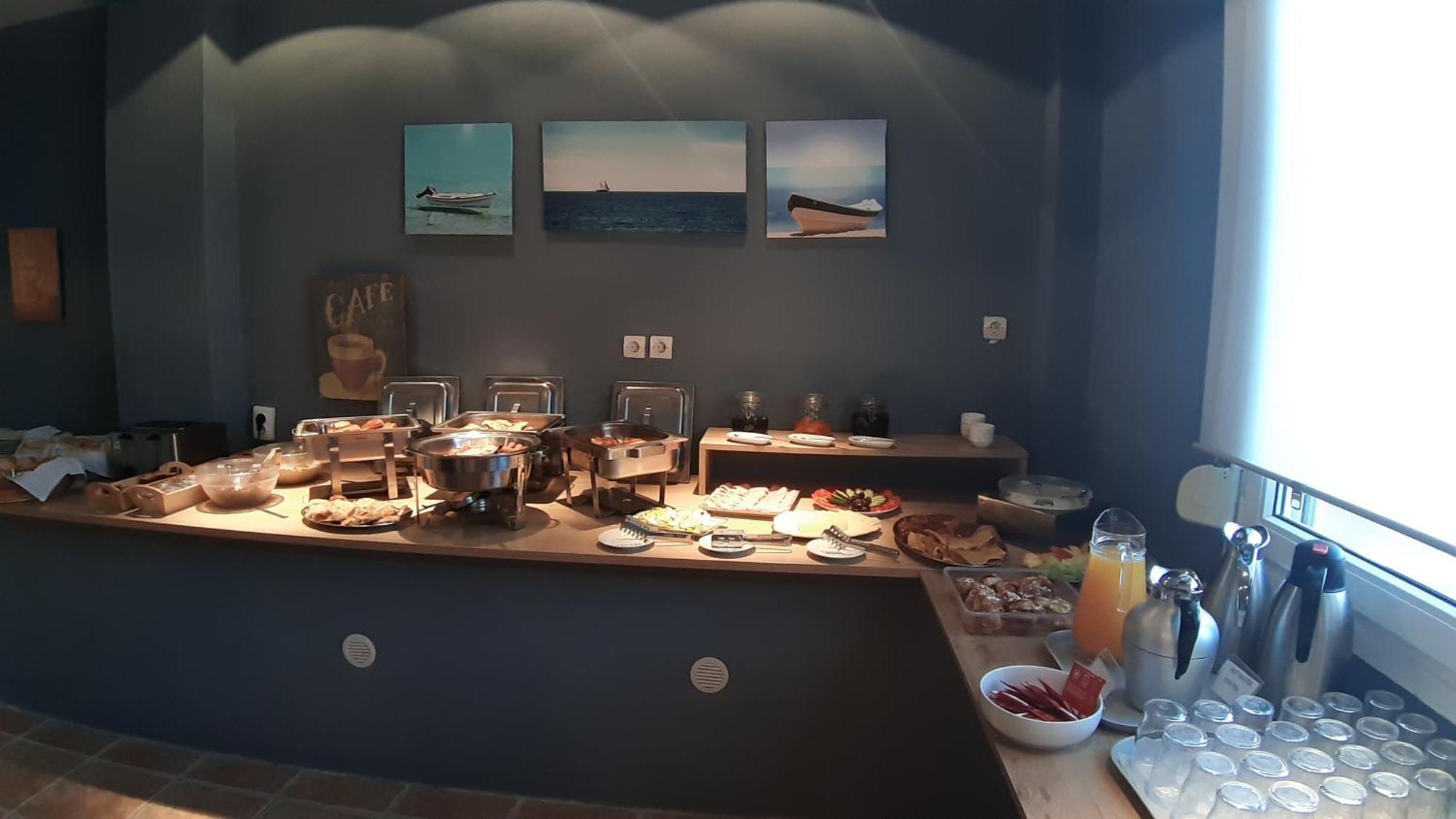 Ydna Family Hotel Apartments 포씨디 외부 사진