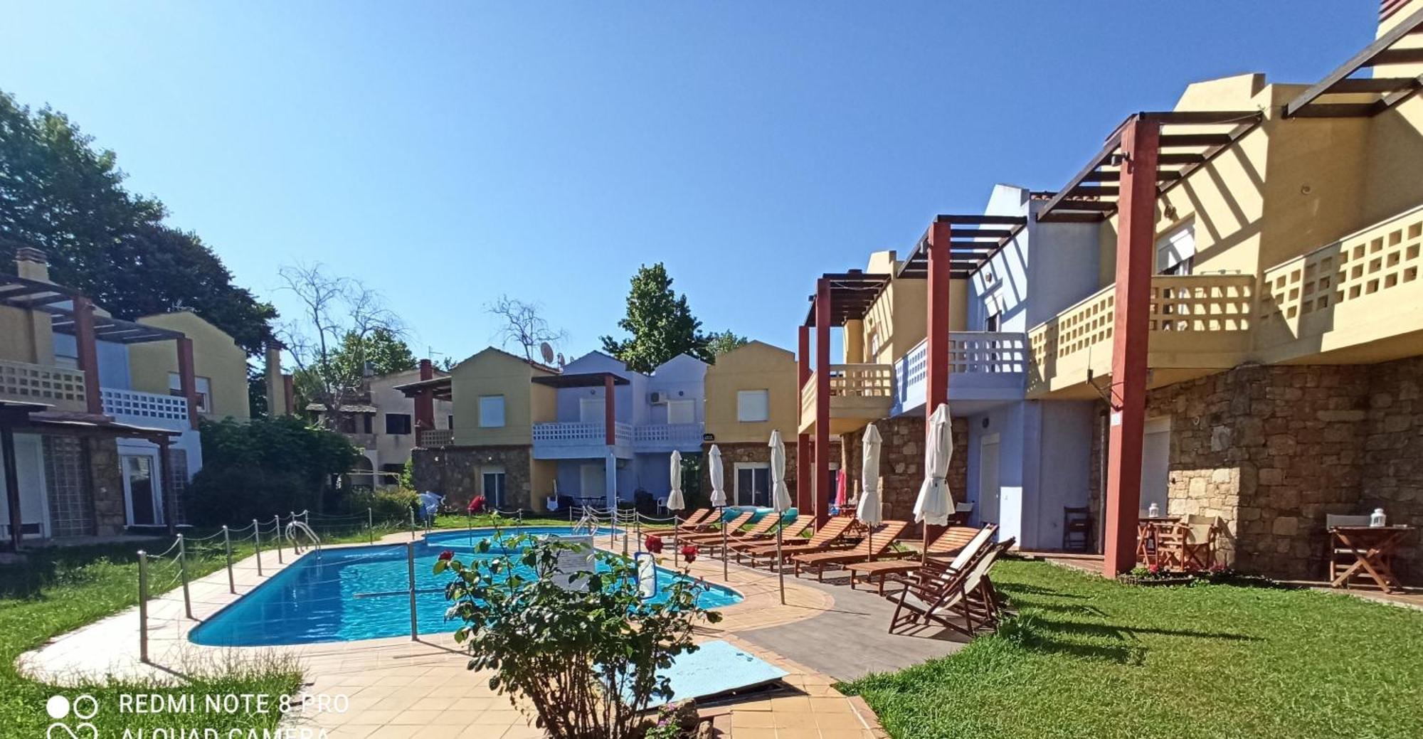 Ydna Family Hotel Apartments 포씨디 외부 사진