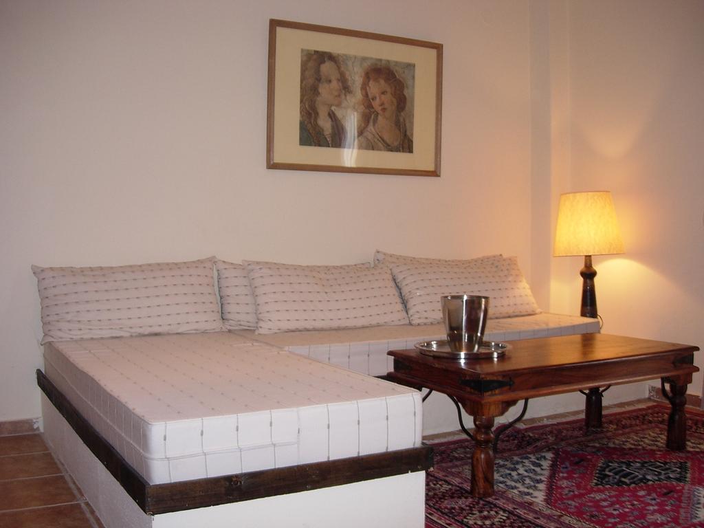 Ydna Family Hotel Apartments 포씨디 객실 사진